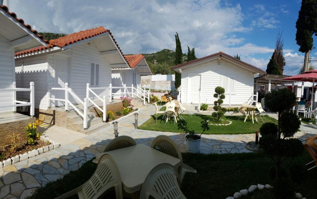 Vela E Bardhe Villa Dhërmi Eksteriør billede