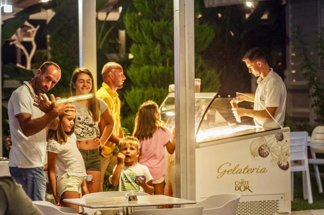 Vela E Bardhe Villa Dhërmi Eksteriør billede